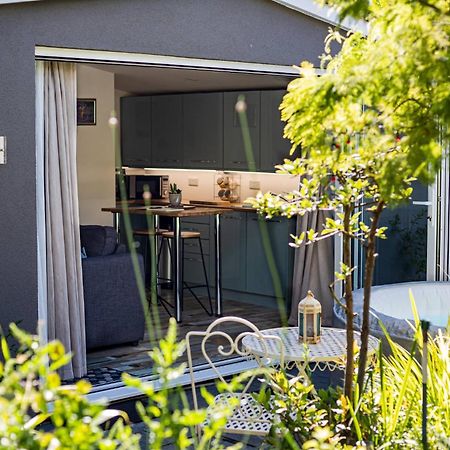 Hideaway Cabin For Two On Edge Of New Forest Hinton  Dış mekan fotoğraf